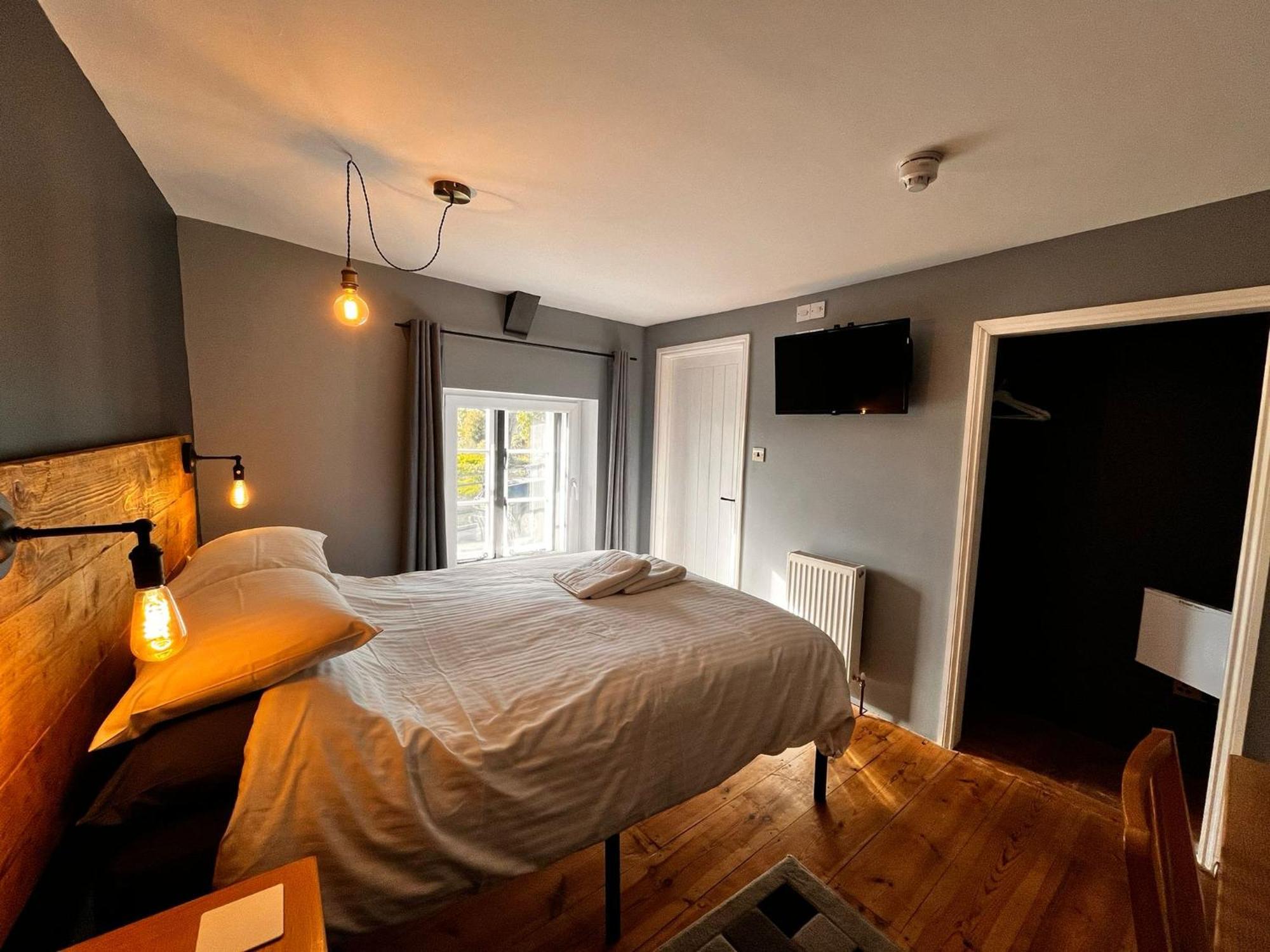 Old Manor House Bed & Breakfast Axbridge Dış mekan fotoğraf